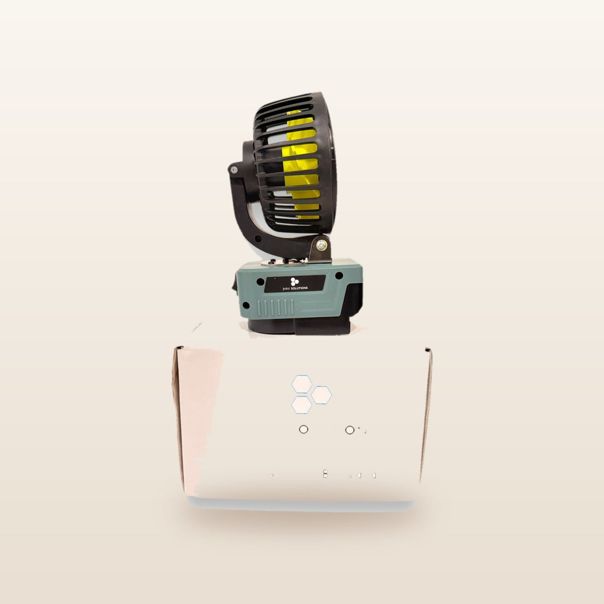 HiKOKI-compatible 18V 100mm Fan: on an 18V battery, standing on its box
