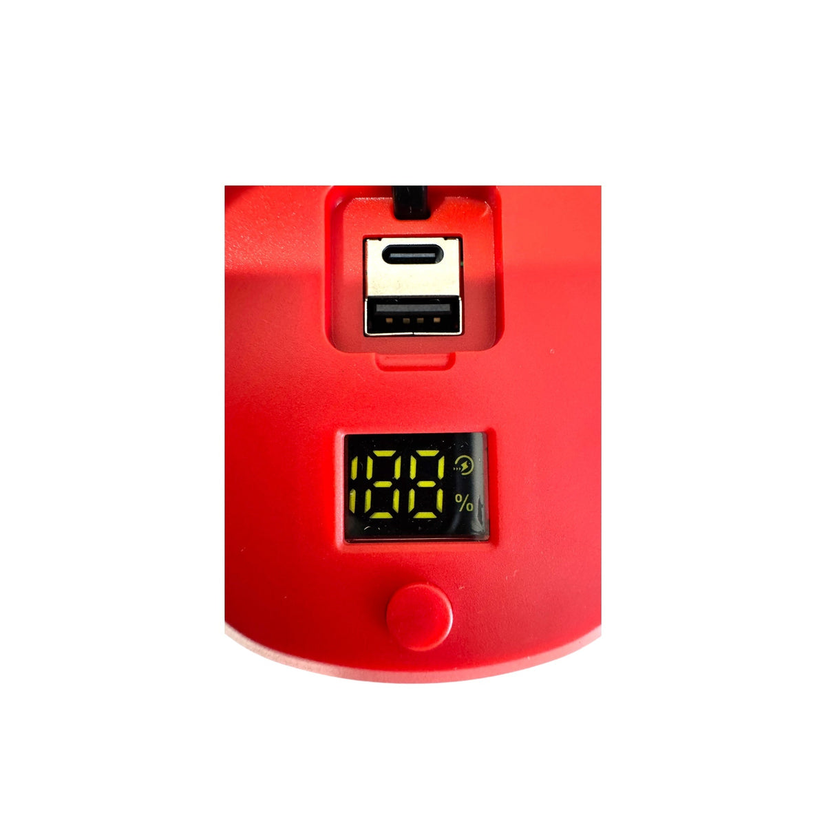 Milwaukee-compatible Power Kit for Starlink Mini: close-up of the USB-C port and digital display
